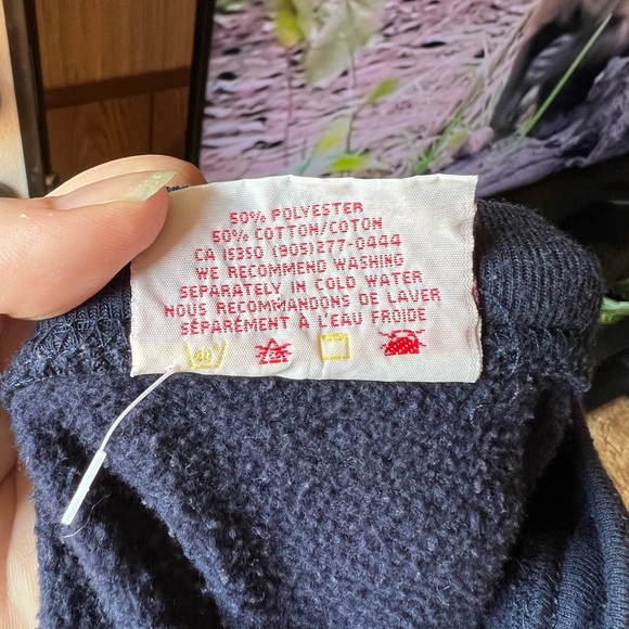 90s Niagara Falls Canada Crewneck Sweatshirt
Embroidery Spellout Blue Color. - Picture 3 of 16